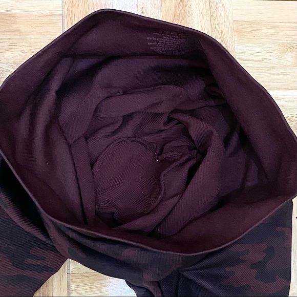 SPANX Look At Me Now Wine Camo Shaping Seamless Leggings Size S - Picture 6 of 9
